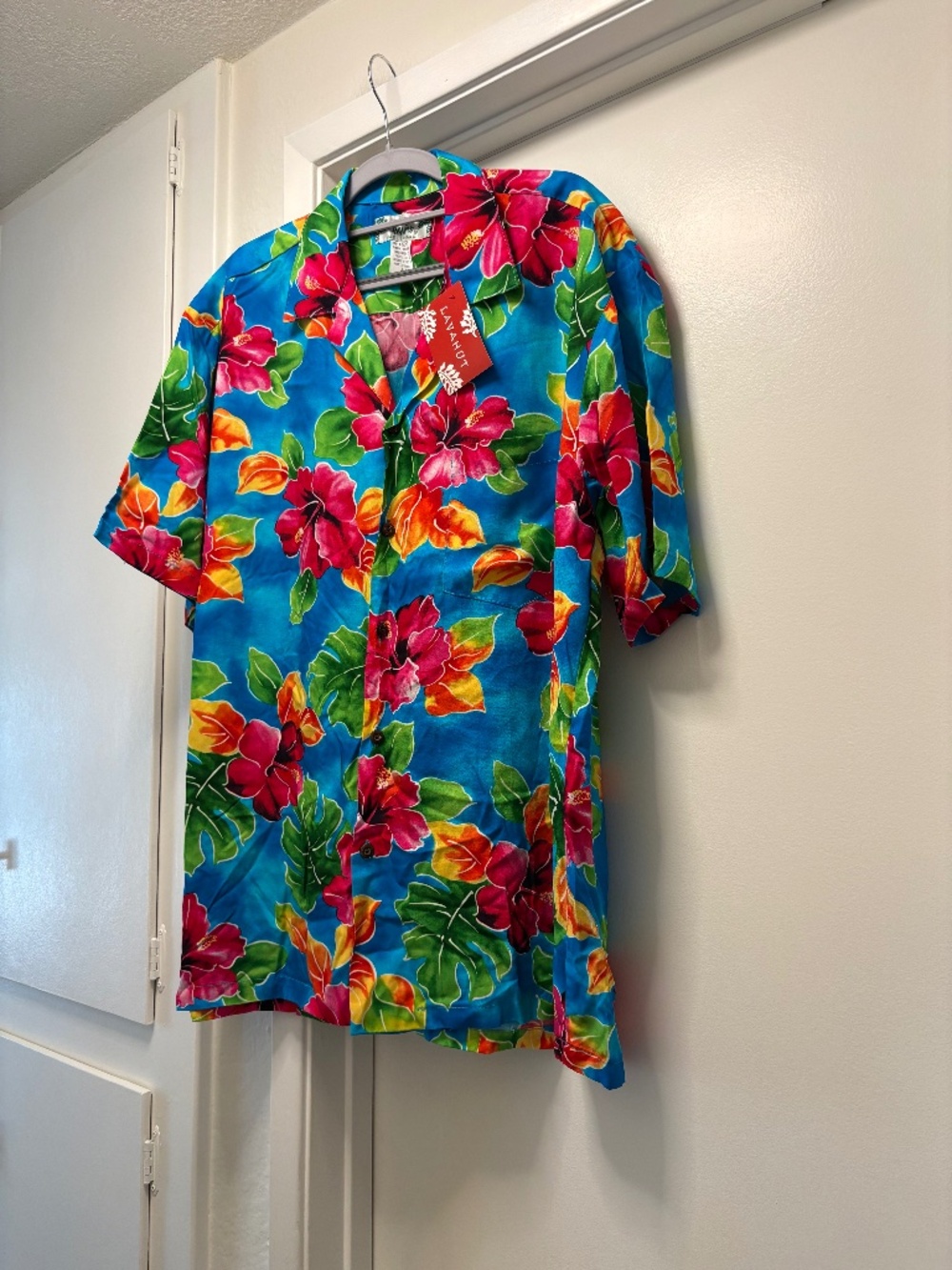 NWT Two Palms bright aloha shirt - rayon - size large